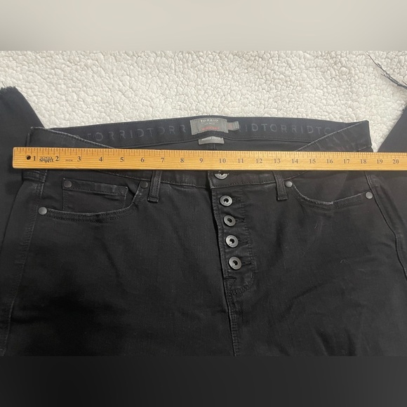 TORRID, denim pants, premium stretch,‎ size 18R - Picture 7 of 16